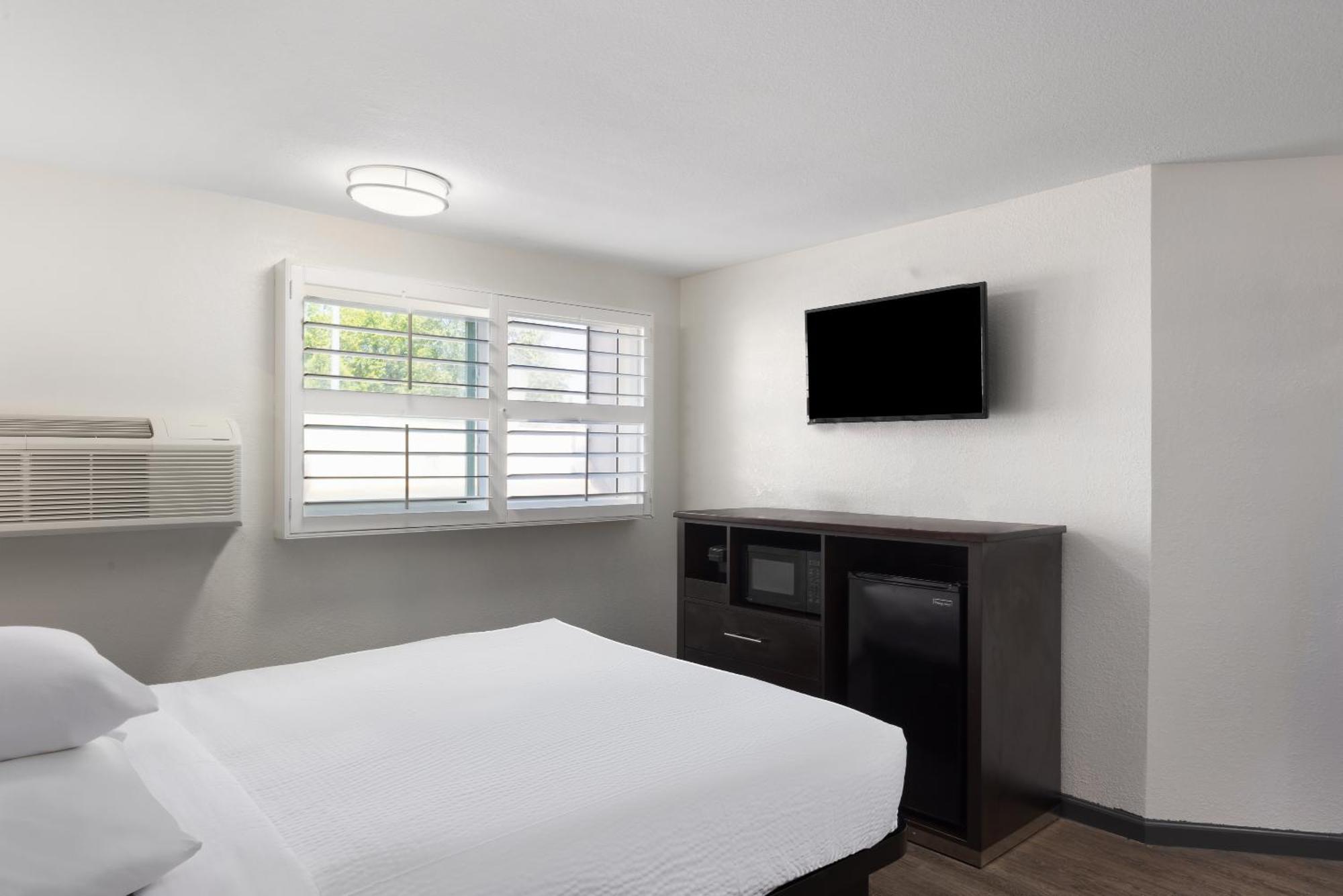 Motel Ramada By Wyndham Medford Airport North Exteriér fotografie