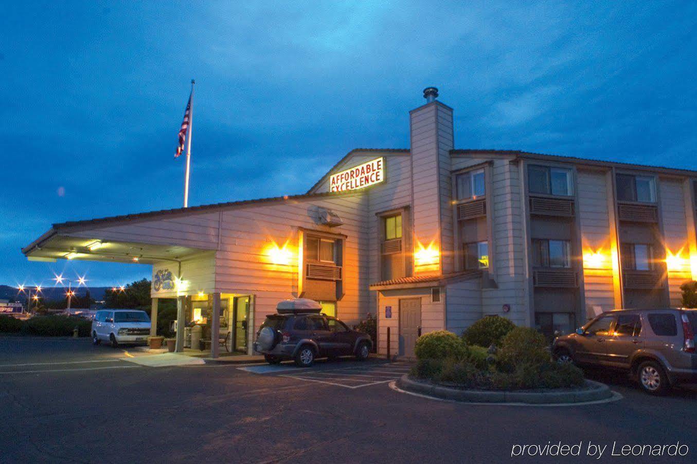 Motel Ramada By Wyndham Medford Airport North Exteriér fotografie