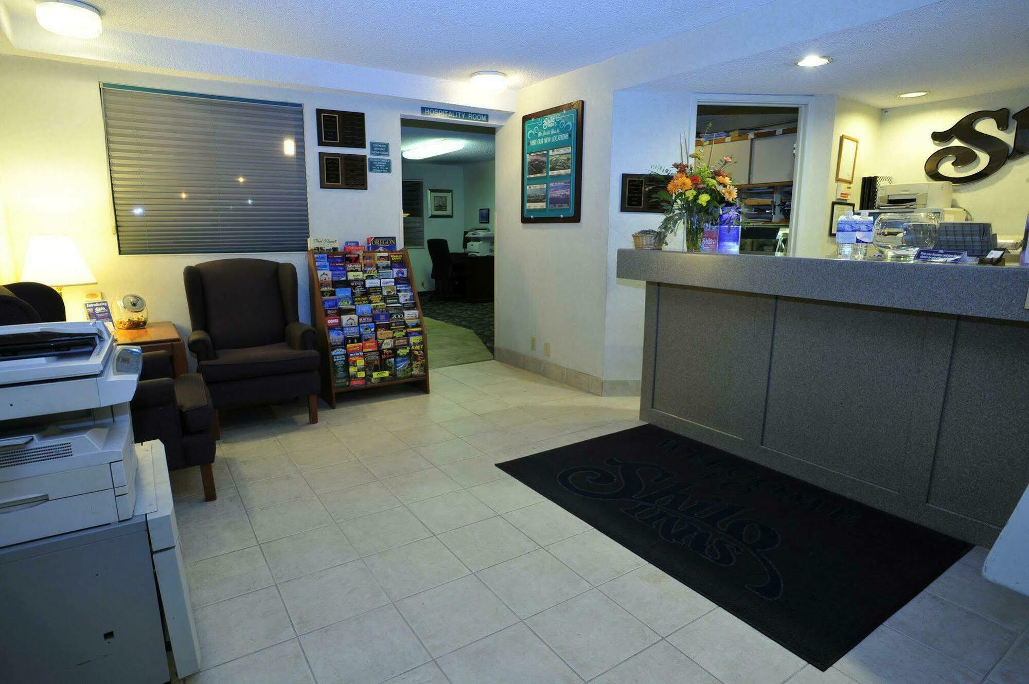Motel Ramada By Wyndham Medford Airport North Interiér fotografie