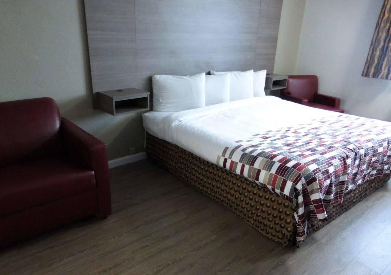 Motel Ramada By Wyndham Medford Airport North Exteriér fotografie