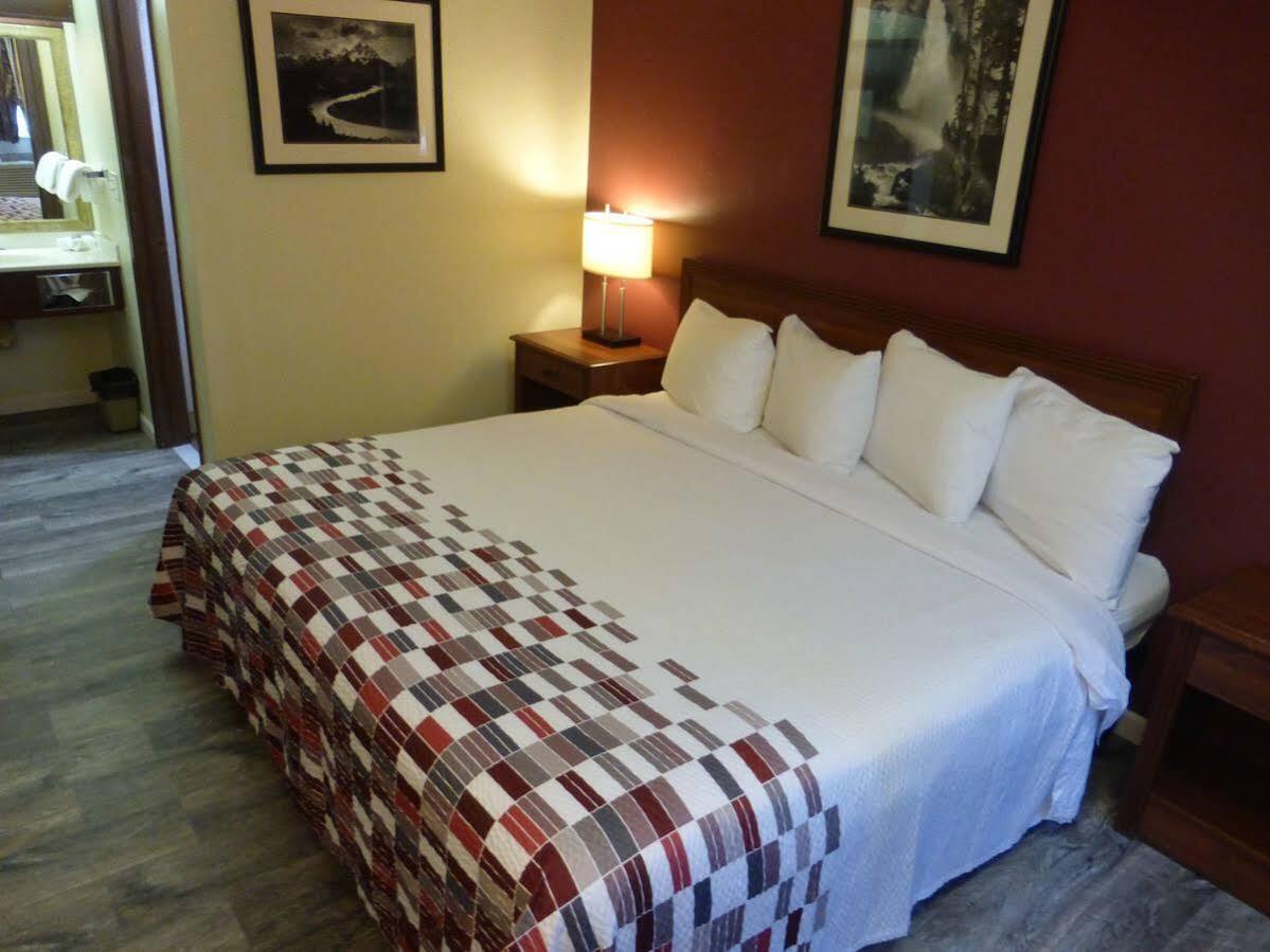 Motel Ramada By Wyndham Medford Airport North Exteriér fotografie